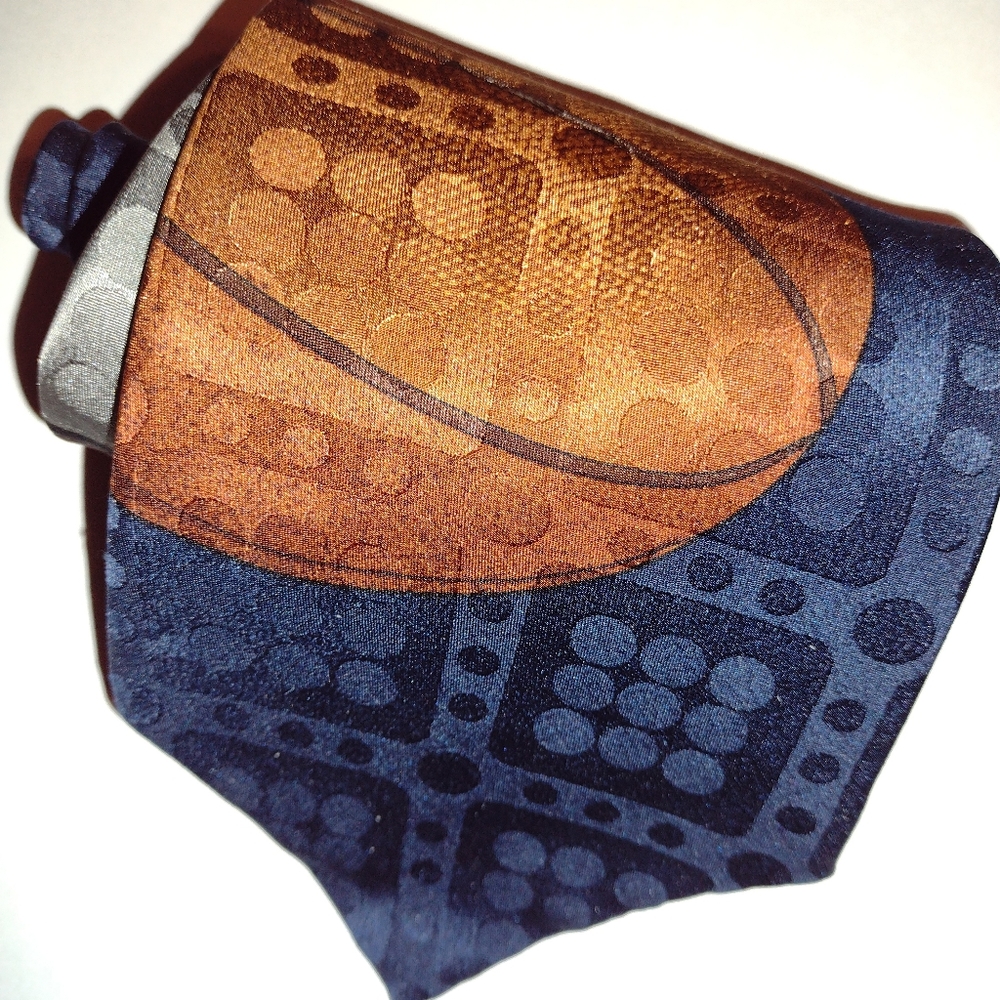 Evan-Picone basketball theme mens necktie